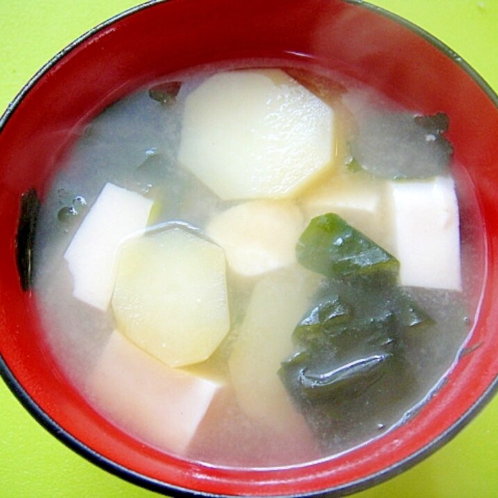 じゃがいもと豆腐わかめの味噌汁 レシピ 作り方 By Mint74 楽天レシピ じゃがいもと豆腐わかめの味噌汁 レシピ 作り方 By Mint74 楽天レシピ